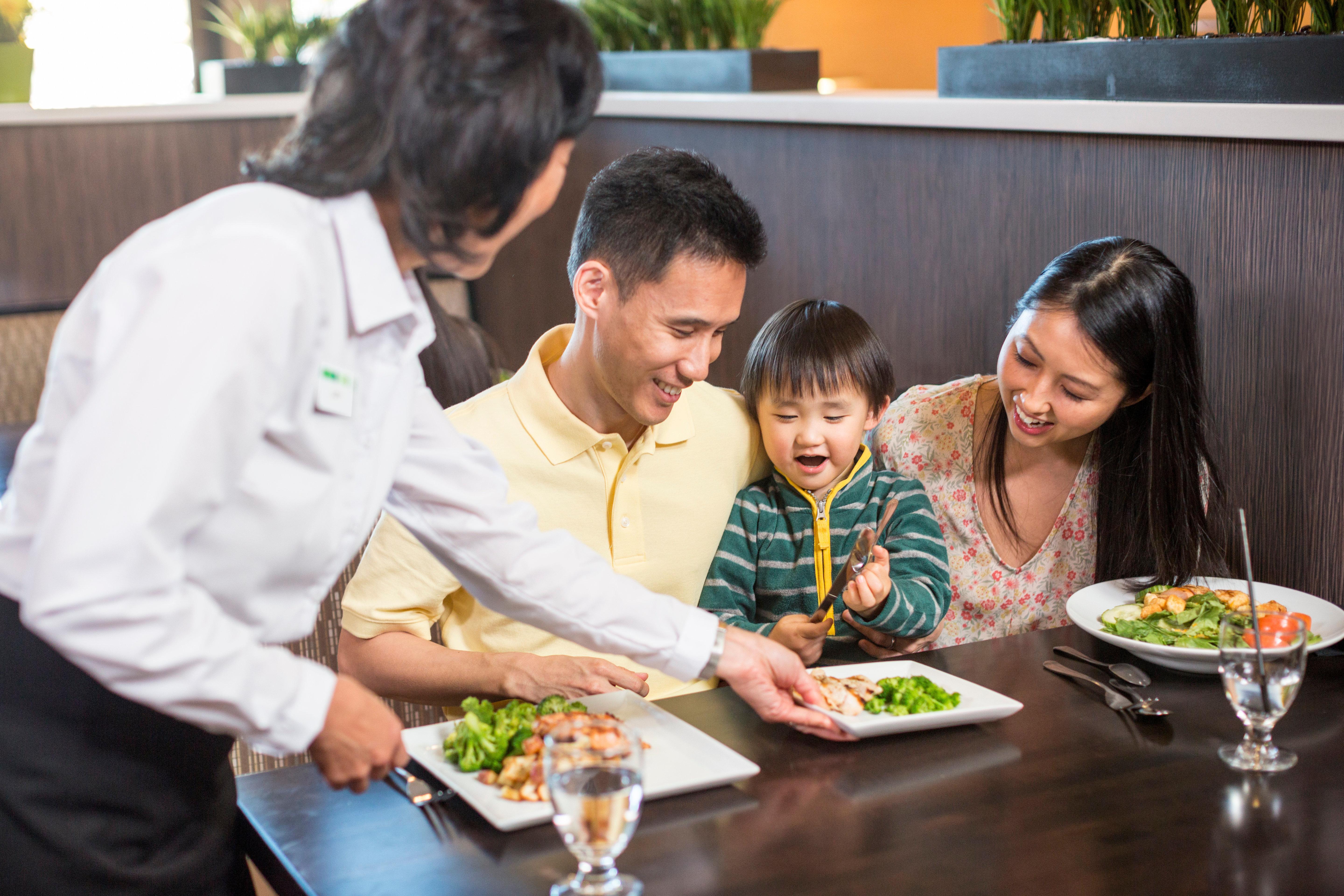 Holiday Inn - Columbus By Ihg Экстерьер фото